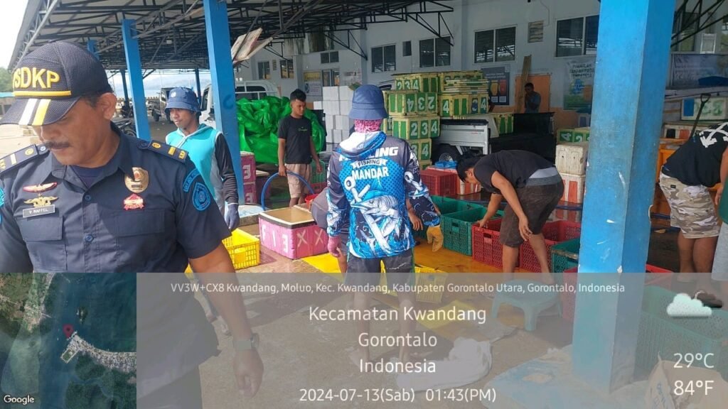 Pemeriksaan Awal Kedatangan kapal di Satwas Gorontalo
